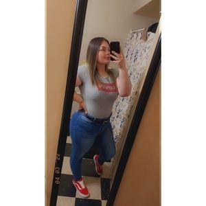 Meet your Posher, Michaela